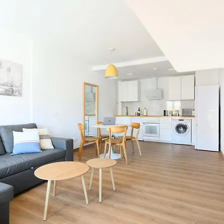 Brand New Spacious Duplex 100m From The Apartamento