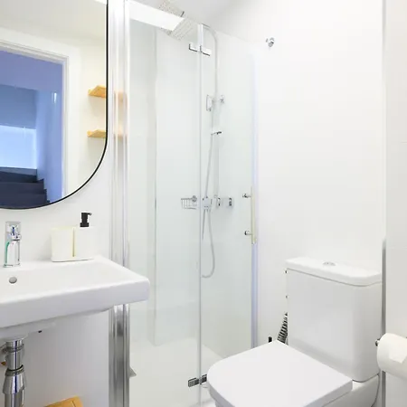 Brand New Spacious Duplex 100m From The Apartment