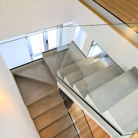 Brand New Spacious Duplex 100m From The *